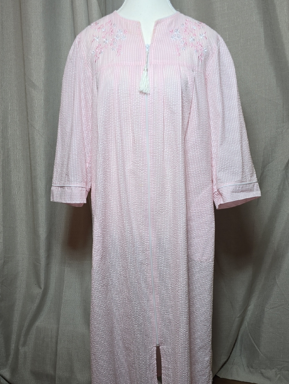 Miss Elaine Pink Seersucker Zip Front Robe